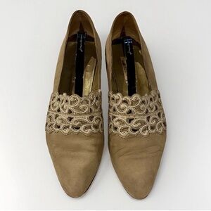 Vtg LUISA VIA ROMA Sage Green Suede Flats - Size 38.5